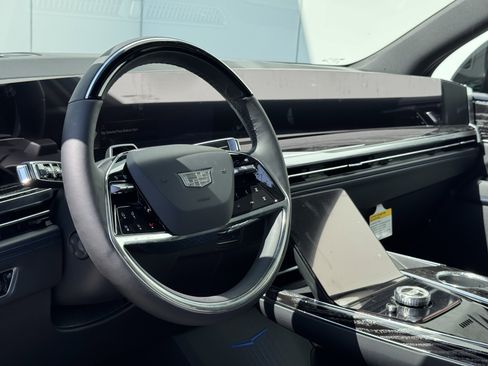 New 2025 Cadillac Escalade IQ Sport 1 w/ Smart Trailering package image 17