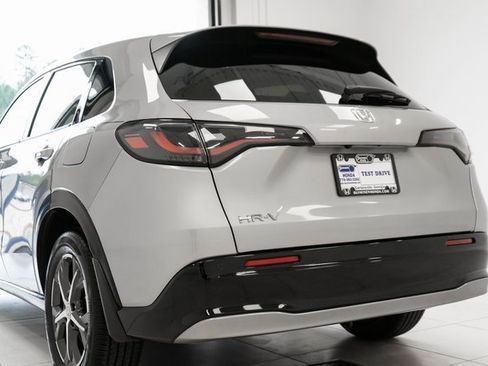 Used 2023 Honda HR-V EX-L image 8