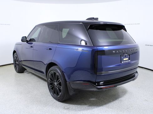 Used 2025 Land Rover Range Rover Autobiography image 5