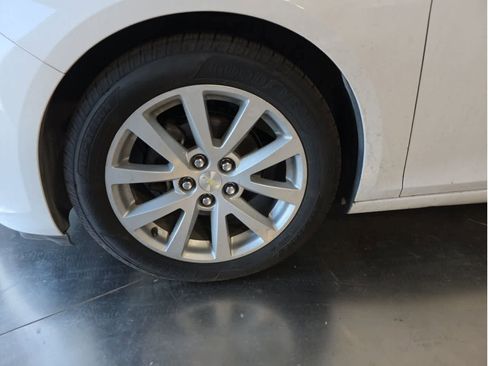 Used 2015 Chevrolet Malibu LT image 3