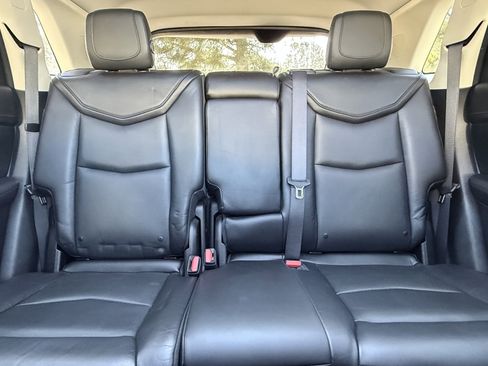 Used 2017 Cadillac XT5 Luxury w/ Driver Awareness Package image 41