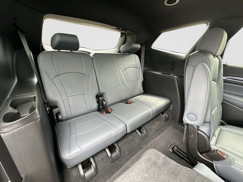 Certified 2024 Buick Enclave Essence FWD image 26