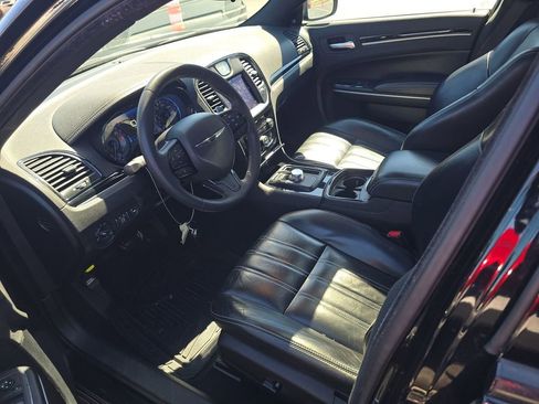 Used 2023 Chrysler 300 S image 3