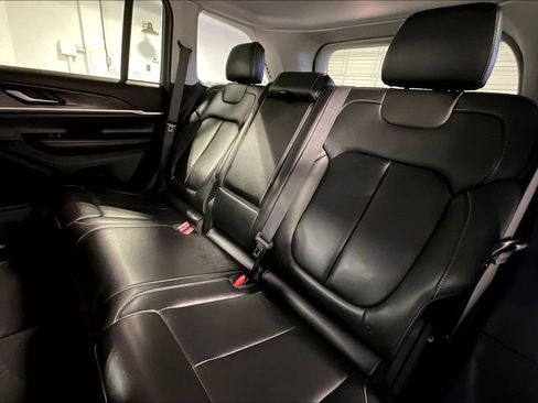 Used 2023 Jeep Grand Cherokee Limited image 35