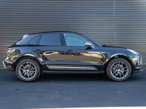 Used 2026 Porsche Macan Turbo AWD/4WD image 29