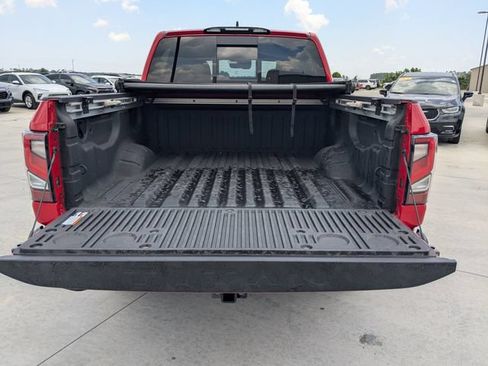 Used 2023 Nissan Titan PRO-4X w/ Pro-4x Convenience Package AWD/4WD image 12
