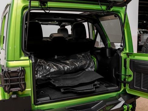 Used 2025 Jeep Wrangler Unlimited Rubicon 392 image 84