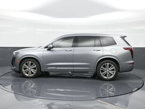 Certified 2024 Cadillac XT6 Premium Luxury FWD image 3