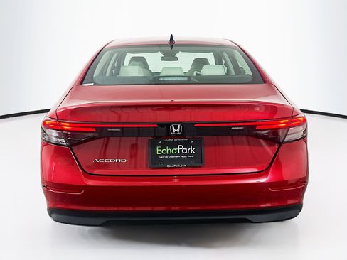 Used 2025 Honda Accord SE image 7