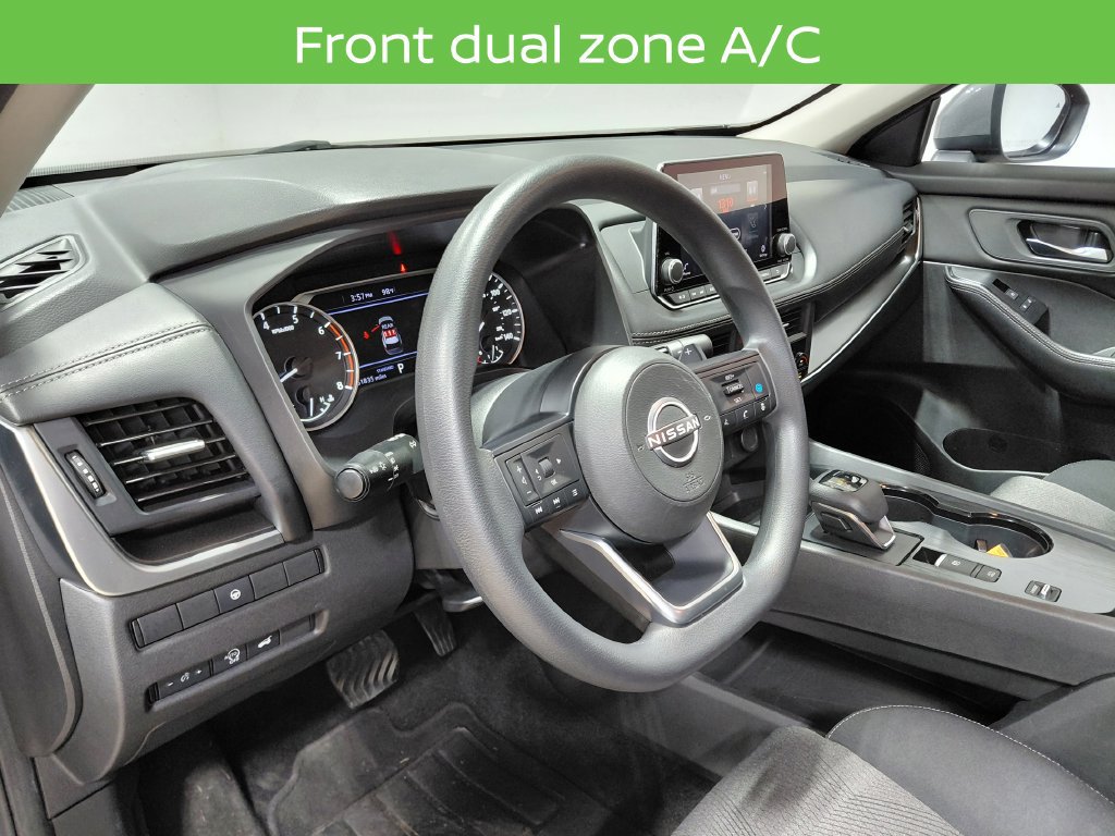 Used 2024 Nissan Rogue SV FWD image 9
