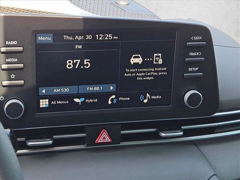 New 2026 Hyundai Elantra Hybrid FWD image 13