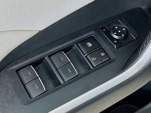 Used 2022 Toyota RAV4 XLE w/ Convenience Package AWD/4WD image 19