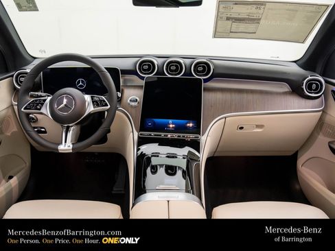 New 2026 Mercedes-Benz GLC 300 4MATIC image 11