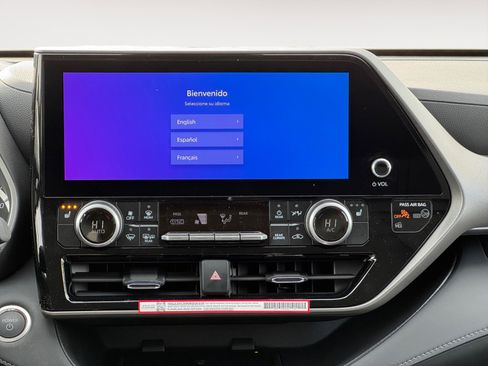 New 2026 Toyota Highlander XLE AWD/4WD image 13