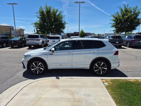 Used 2023 Volkswagen Tiguan SEL R-Line AWD/4WD image 10