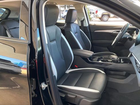 Certified 2025 Buick Envision Sport Touring image 9