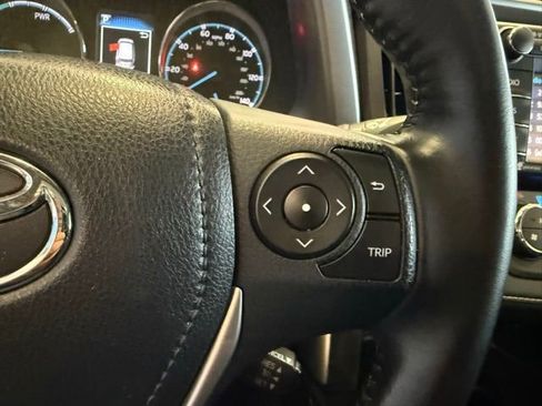 Used 2016 Toyota RAV4 XLE image 17