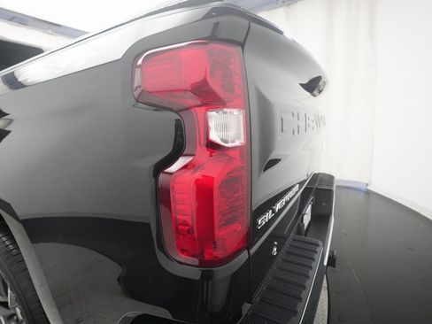 Used 2023 Chevrolet Silverado 1500 LT image 31