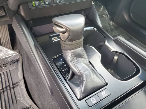 Used 2025 Lexus ES 300h w/ Premium Package FWD image 24