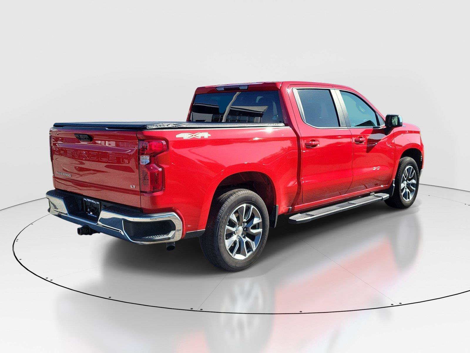 Used 2023 Chevrolet Silverado 1500 LT AWD/4WD image 4