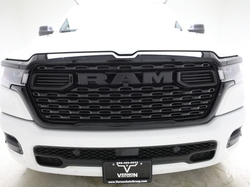 New 2026 RAM 1500 Express AWD/4WD image 8