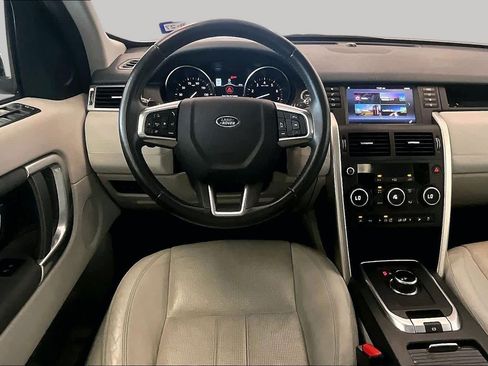 Used 2017 Land Rover Discovery Sport HSE AWD/4WD image 5