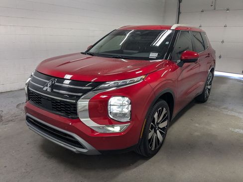 Used 2025 Mitsubishi Outlander SE AWD/4WD image 11