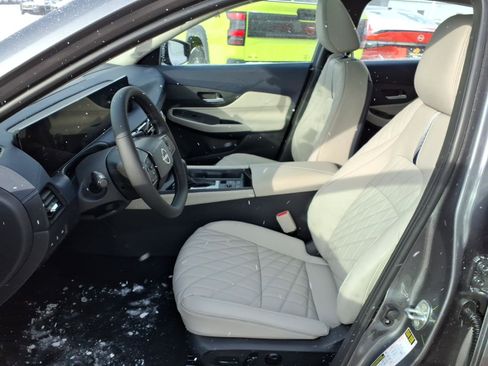 New 2026 Nissan Sentra SL w/ Floor Mat Package FWD image 4