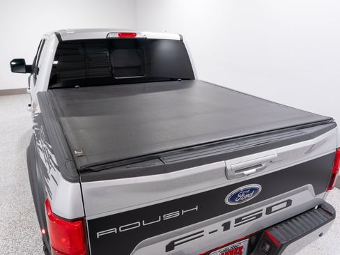 Used 2018 Ford F150 Lariat w/ Equipment Group 502A Luxury AWD/4WD image 12
