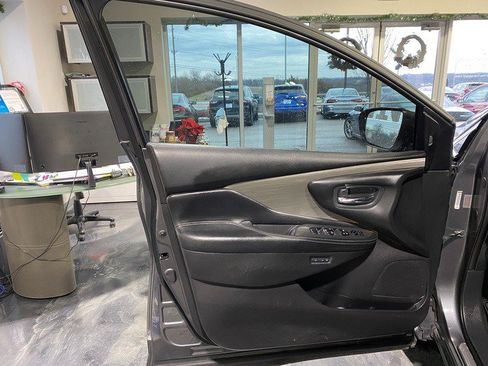 Used 2017 Nissan Murano SL w/ SL Technology Package AWD/4WD image 11