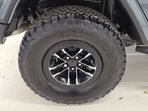 Used 2025 Jeep Wrangler Unlimited Rubicon image 45