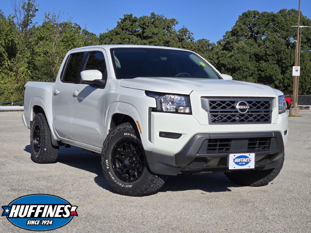 Used 2022 Nissan Frontier SV RWD image 1