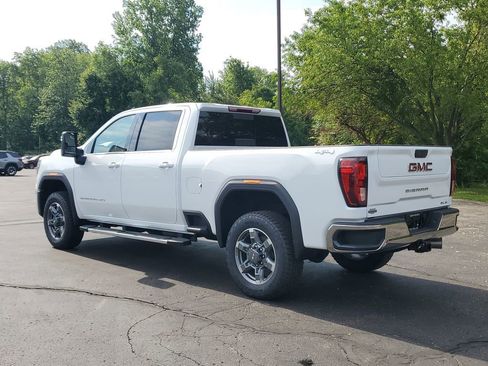 New 2026 GMC Sierra 2500 SLE w/ SLE Value Package; AWD/4WD image 12