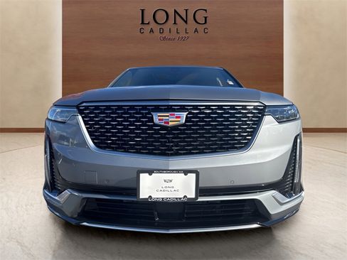Certified 2025 Cadillac XT6 Premium Luxury w/ Platinum Package image 8