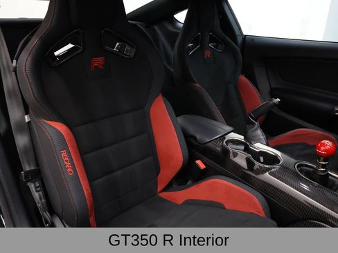Used 2019 Ford Mustang Shelby GT350R w/ GT350R Equipment Group 920A RWD image 22