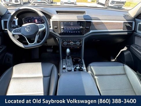 Certified 2023 Volkswagen Atlas SE w/ Panoramic Sunroof Package AWD/4WD image 14