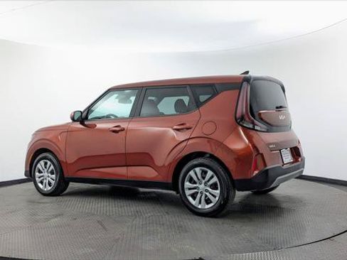 Used 2023 Kia Soul LX FWD image 6