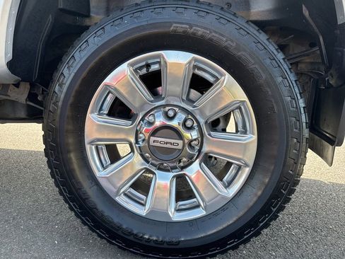 Used 2019 Ford F250 Platinum AWD/4WD image 10