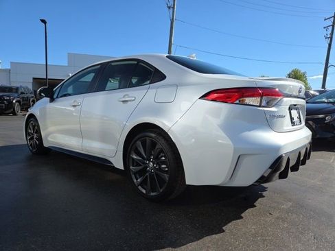 Used 2026 Toyota Corolla SE FWD image 5