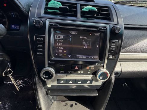Used 2014 Toyota Camry SE w/ Moonroof Package FWD image 27