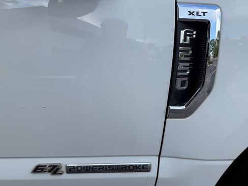 Used 2019 Ford F250 XLT w/ XLT Premium Package image 18