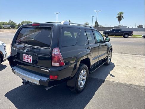 Used 2005 Toyota 4Runner SR5 RWD image 5