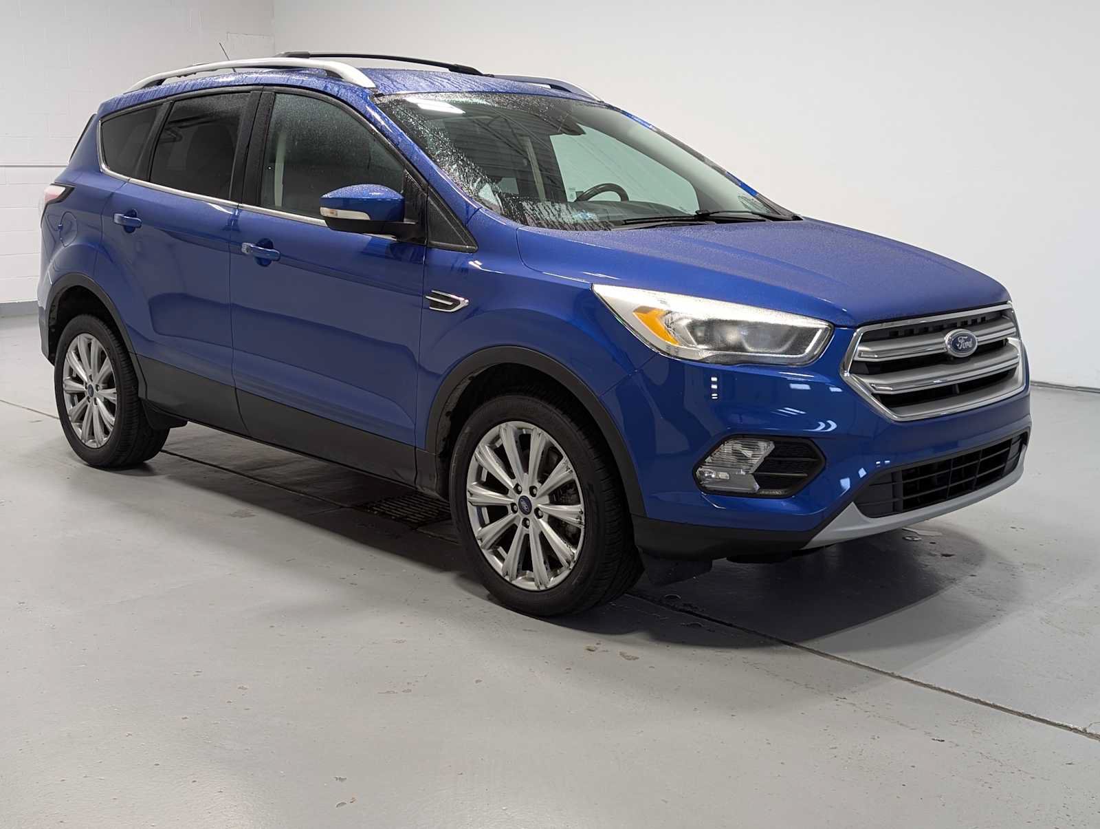 Used 2017 Ford Escape Titanium AWD/4WD image 6