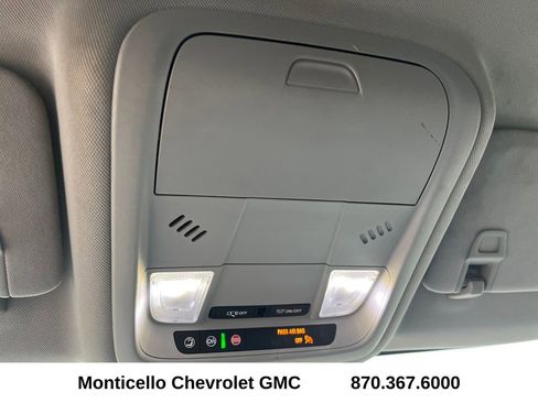 Used 2020 Chevrolet Equinox LT image 25