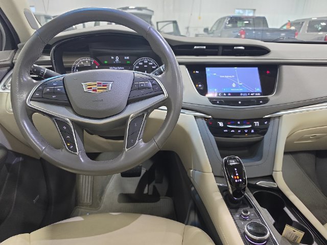 Used 2021 Cadillac XT5 Premium Luxury AWD/4WD image 5