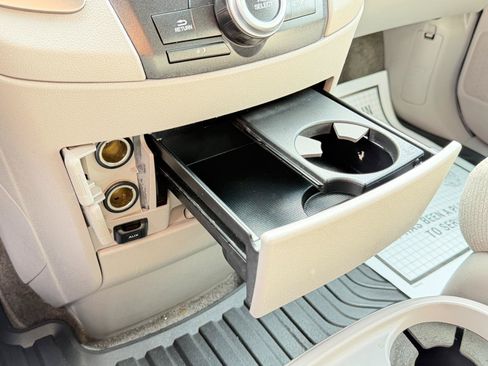 Used 2012 Honda Odyssey EX image 22