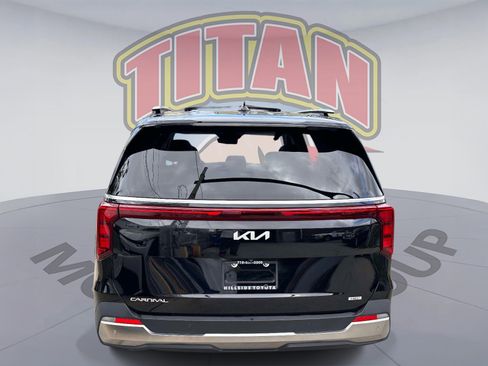 Used 2025 Kia Carnival SX FWD image 4