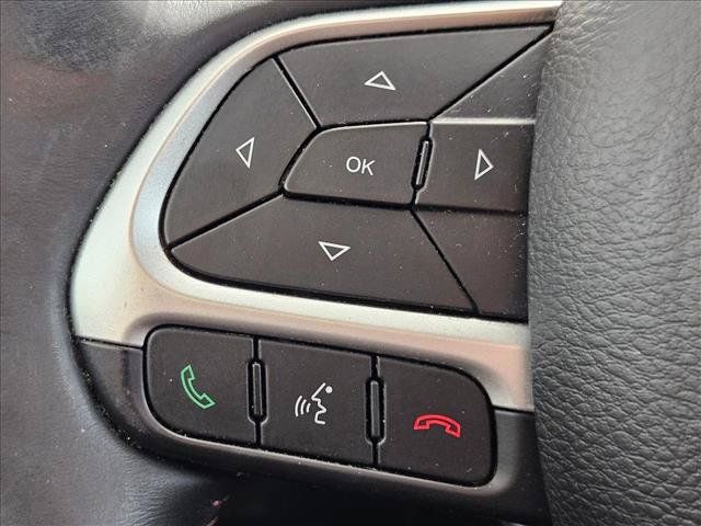 Used 2018 Jeep Compass Latitude w/ Popular Equipment Group AWD/4WD image 24