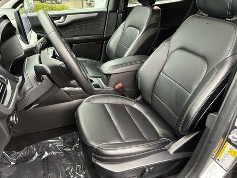 Used 2024 Ford Escape Platinum AWD/4WD image 23