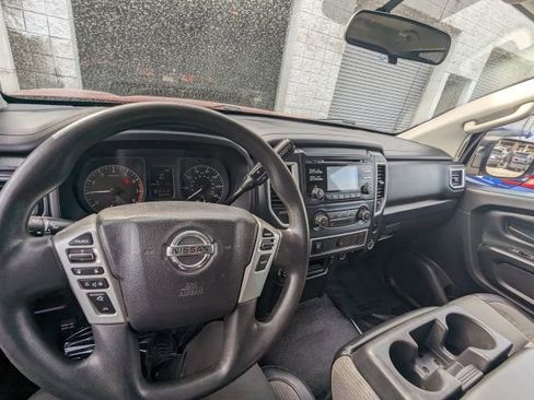 Used 2017 Nissan Titan S AWD/4WD image 21